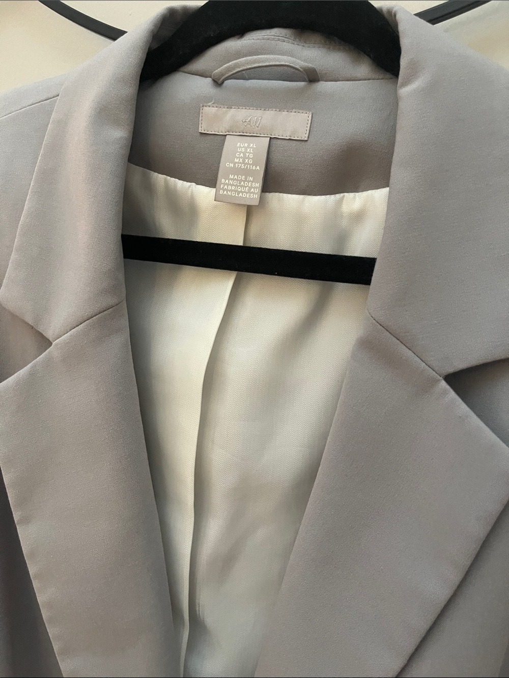 H&M Gray Women’s Blazer - Picture 2 of 3